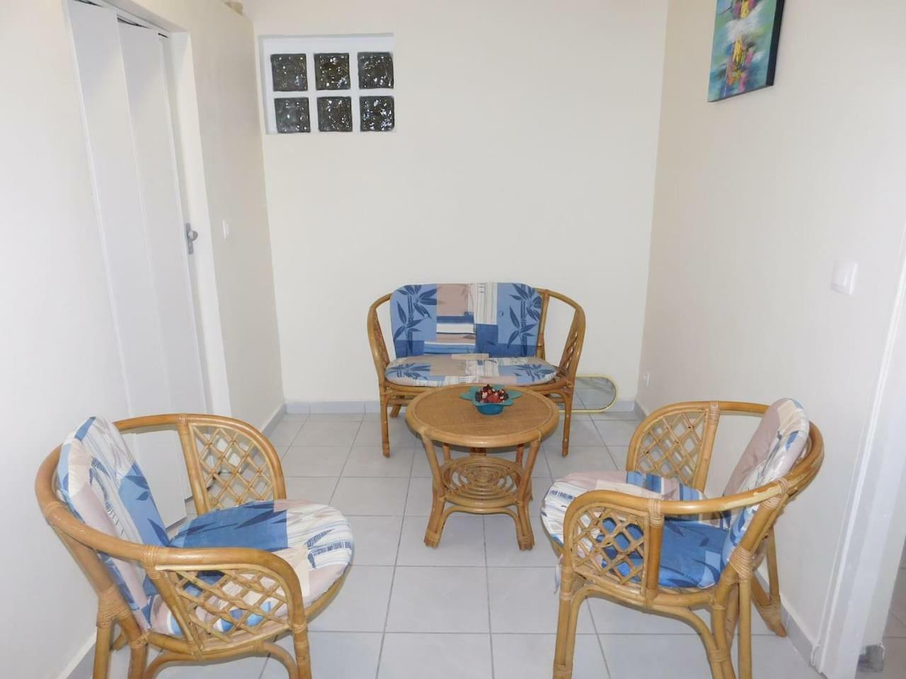 Charmant Petit T2 Dans Maison Vieux-Bourg Екстериор снимка
