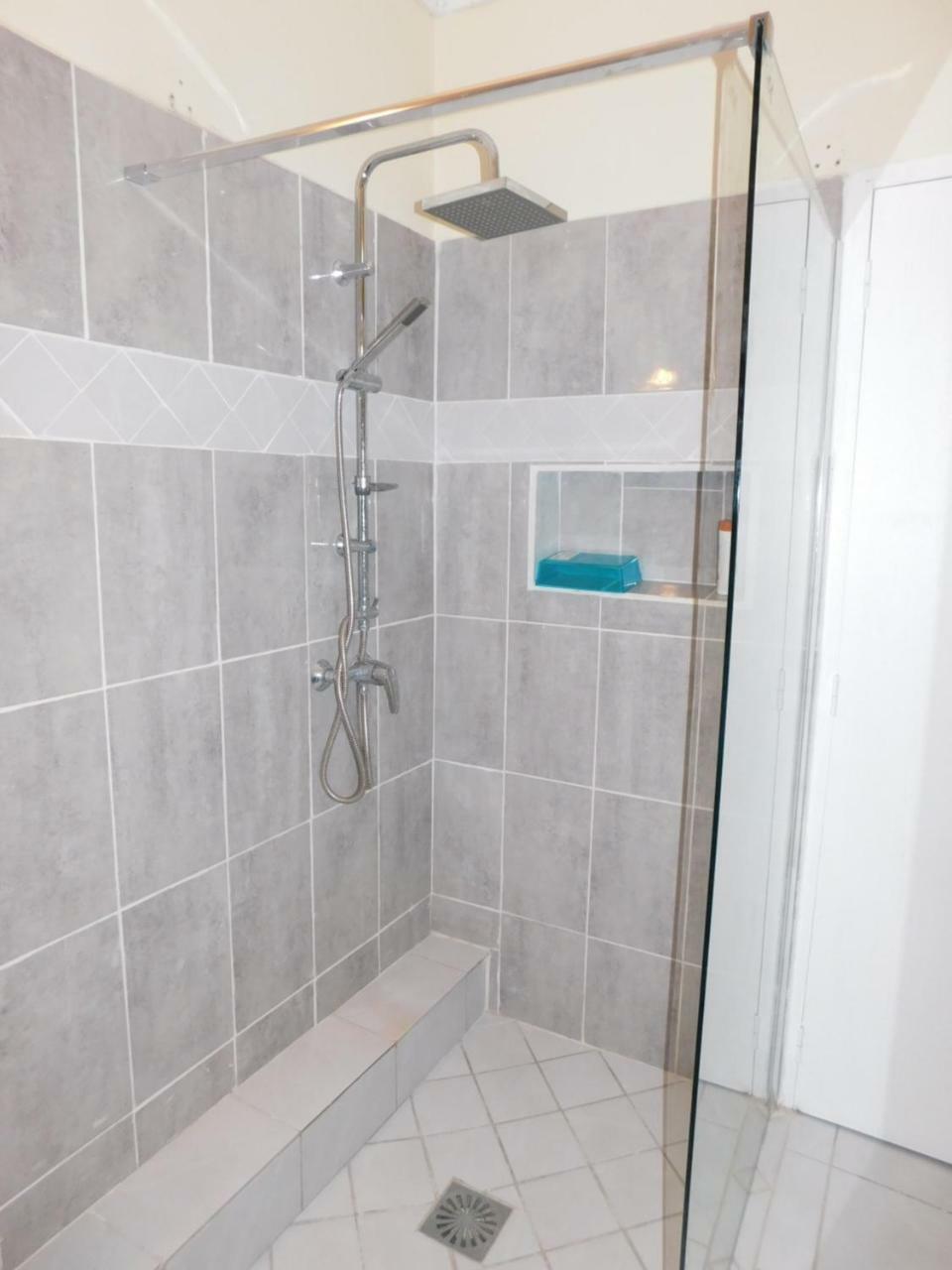Charmant Petit T2 Dans Maison Vieux-Bourg Екстериор снимка